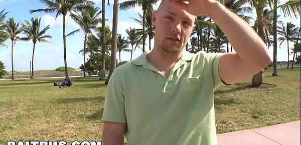  BAIT BUS - Wigged Out Straight Bait Tourist Cole McKenzie Gets Tricked In Miami